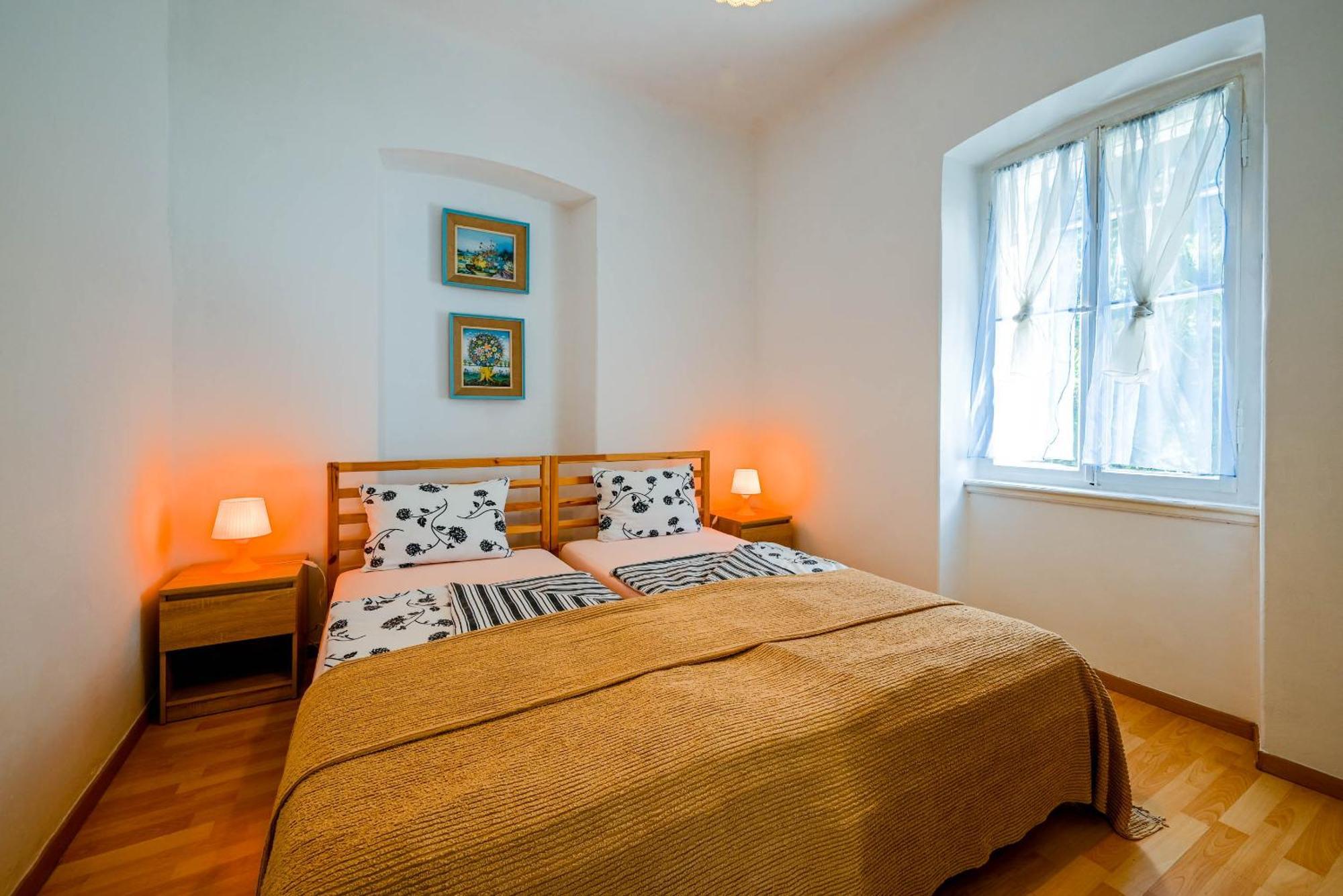 Отель Carmelo House Ровинь Экстерьер фото